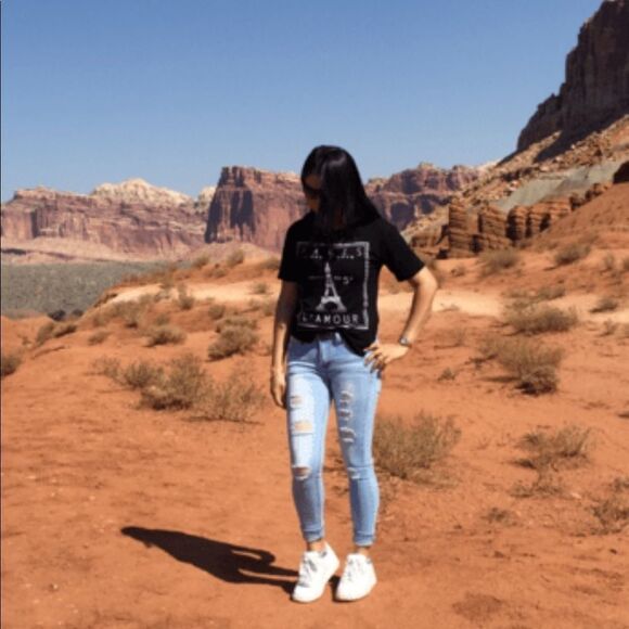 ✨2xHP✨Black Eiffel Tower Print Dip Hem T-Shirt✨ - Picture 4 of 4